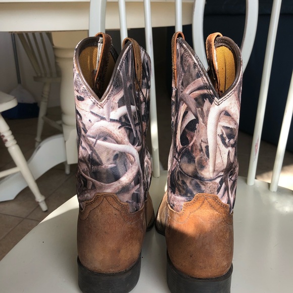 Ariat work boots cowgirl boots fits like 6.5 - Picture 4 of 7